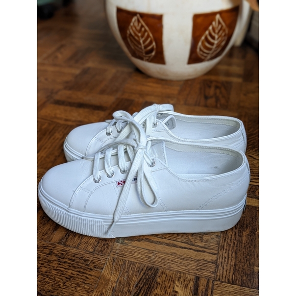 Superga white leather platform shoes, US size 7.5 - Picture 2 of 11